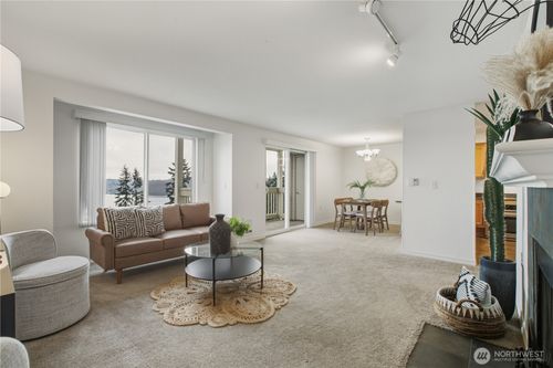 apt-j203-1725 W Sunn Fjord Ln, Bremerton, WA, 98312-5914 | Card Image