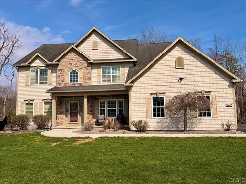 3027 Crocus Ln, Lysander, NY, 13027-8971 | Card Image