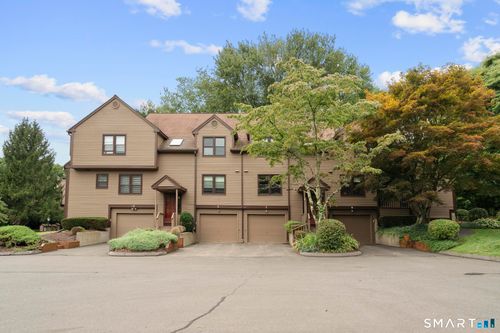 7-7 Shadowwood Cir, Monroe, CT, 06468-2612 | Card Image