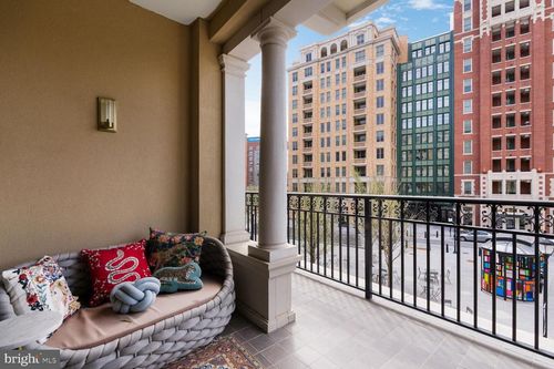 206-8551 Connecticut Ave, CHEVY CHASE, MD, 20815-6802 | Card Image