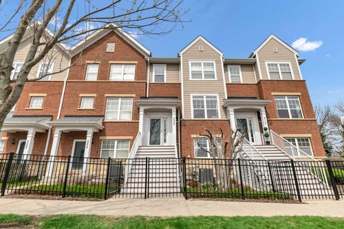 320 W Wood St, Palatine, IL, 60067-4914 | Card Image