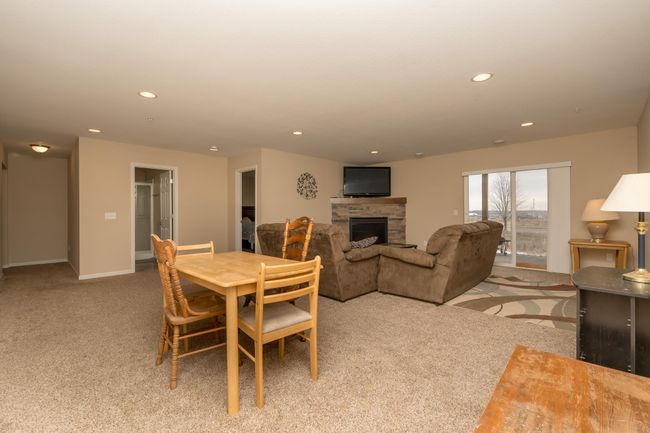4129 Jarmann Ln, Townhouse with 3 bedrooms, 3 bathrooms and null parking in Shakopee MN | Image 21