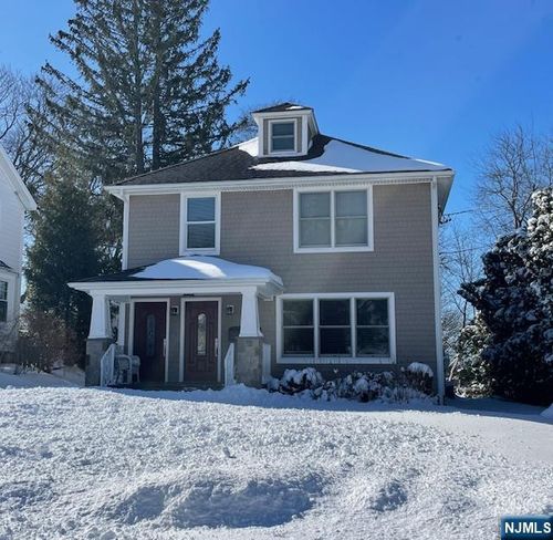 52 Hill St, Midland Park, NJ, 07432-1637 | Card Image