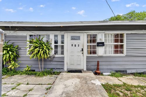 807 14th St, West Palm Beach, FL, 33401-2505 | Card Image