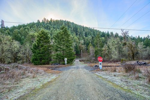2575 Lower Wolf Creek Rd, Wolf Creek, OR, 97497-9584 | Card Image