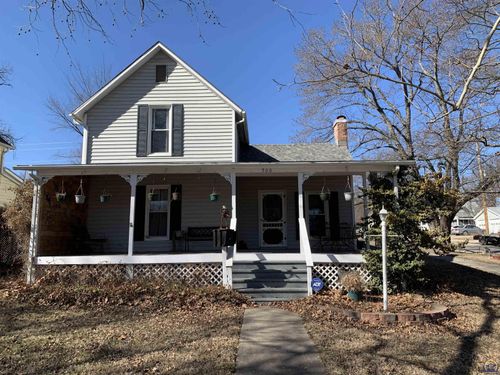 500 Walnut St, Valley Falls, KS, 66088-1233 | Card Image