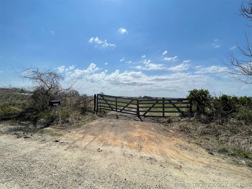 24372 Montgomery Rd, Boynton, OK, 74422-5807 | Card Image