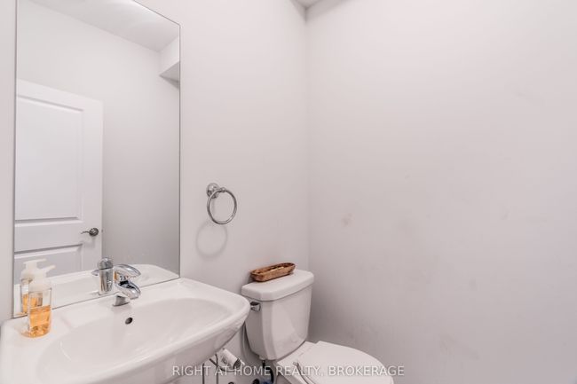 138 Shoreview Pl, House attached with 3 bedrooms, 3 bathrooms and 2 parking in Stoney Creek ON | Image 6