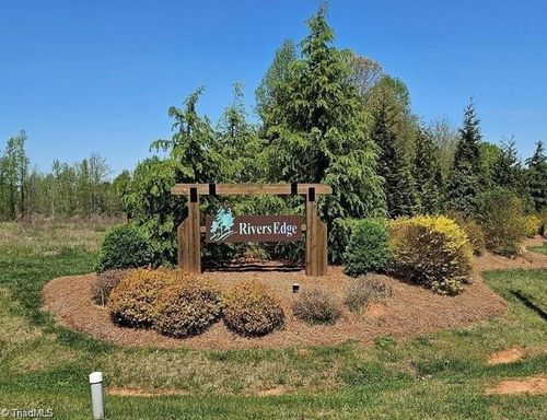 2527 Rivers Edge Rd, Summerfield, NC, 27358-9433 | Card Image