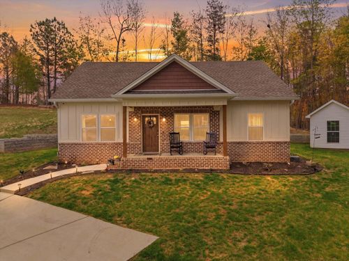 9 Stonecrest Dr, Rock Spring, GA, 30739-8022 | Card Image