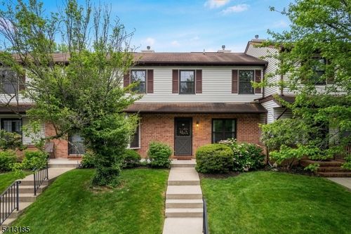 137 Cynthia Dr, Hackettstown, NJ, 07840-3738 | Card Image