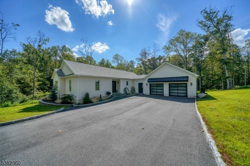 43 Old Mill Rd, Mendham, NJ, 07945 | Card Image