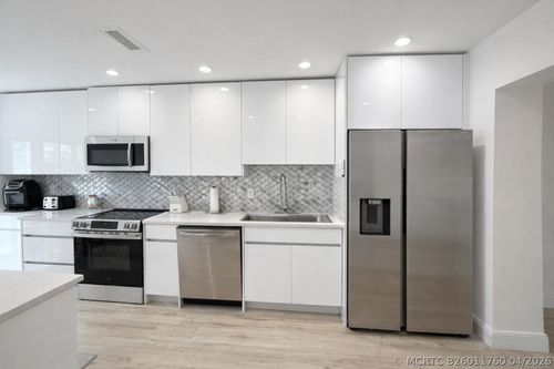 4c-4 Westgate Ln, Boynton Beach, FL, 33436-6358 | Card Image