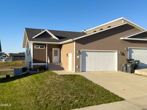 306 Lena Ct Se, Mandan, ND, 58554-2344 | Card Image