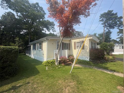p6-525 Riverleigh Ave, Riverhead, NY, 11901-3611 | Card Image
