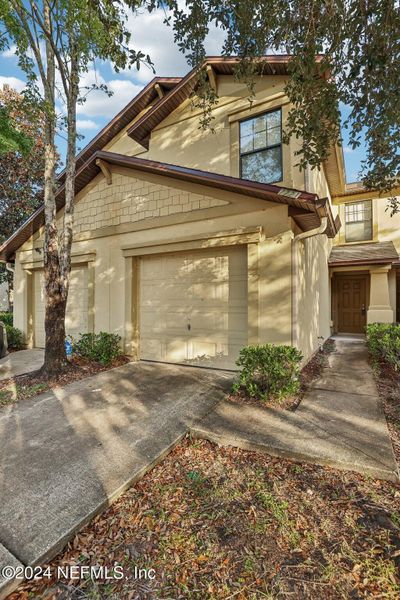 7721 Highchair Lane, Townhouse with 3 bedrooms, 2 bathrooms and null parking in Jacksonville FL | Image 1