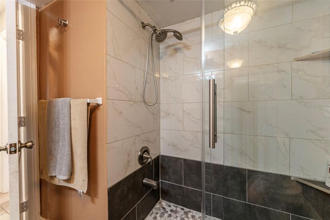 2302 Peach Ln, House other with 4 bedrooms, 3 bathrooms and 4 parking in Pasadena TX | Image 28