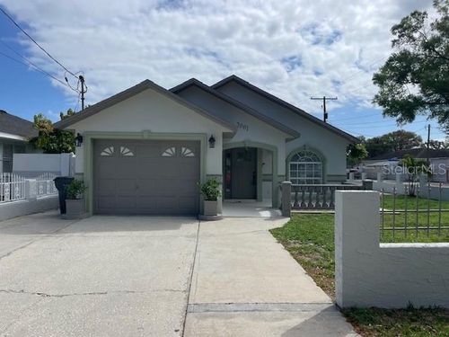 7001 N Clark Ave, TAMPA, FL, 33614-3142 | Card Image