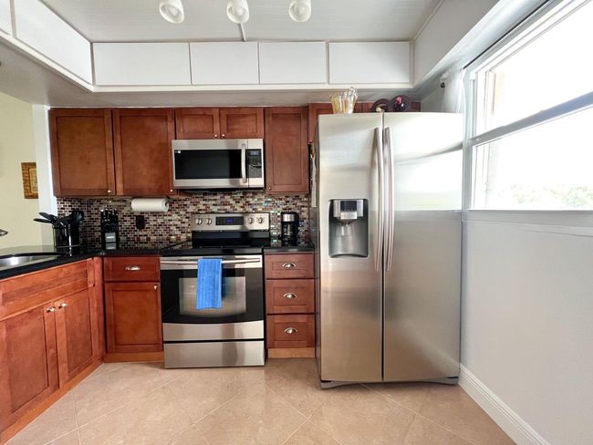 APT-3A - 113 Royal Park Dr, Condo with 2 bedrooms, 2 bathrooms and null parking in Oakland Park FL | Image 6