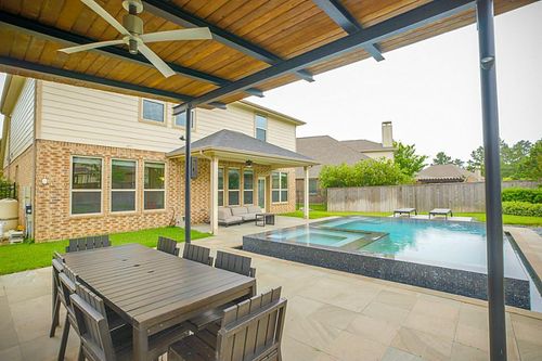 63 W Deer River Cir, The Woodlands, TX, 77389-4951 | Card Image