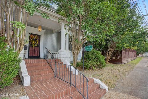 17 W College St, Brownsville, TN, 38012-3702 | Card Image