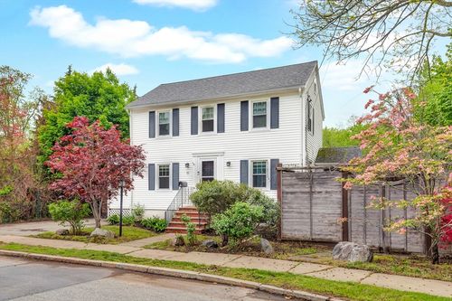 55 Brookside Ave, Winchester, MA, 01890-1232 | Card Image