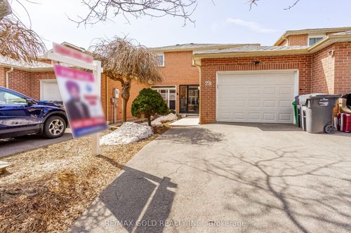 28 Silverstream Rd, Brampton, ON, L6Z3W5 | Card Image