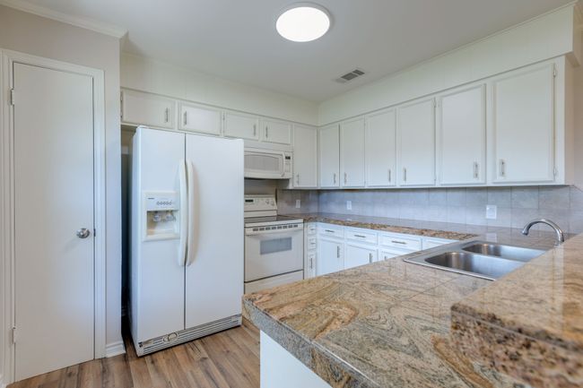 21 Hillview Dr, House other with 4 bedrooms, 2 bathrooms and null parking in Heath TX | Image 17