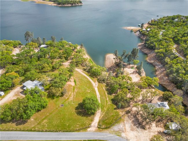 6319 Nacimiento Shores Rd, House other with 3 bedrooms, 2 bathrooms and 2 parking in Bradley CA | Image 8