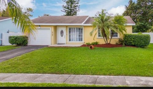 6790 Nw 24th Ct, Margate, FL, 33063-7105 | Card Image