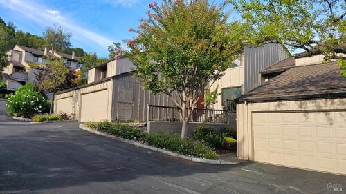 6 Josefa Court, Novato, CA, 94949 | Card Image