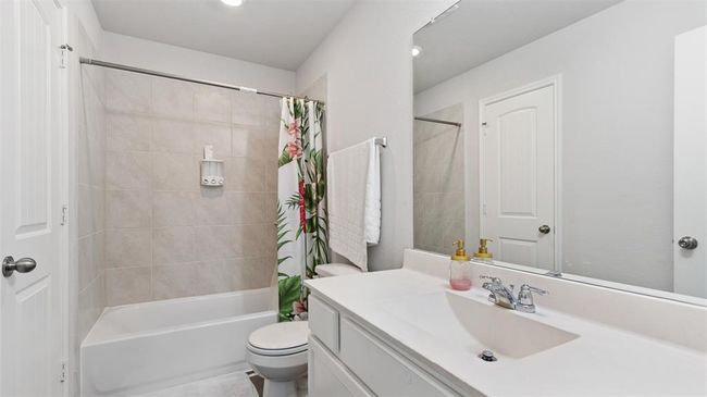 Upstairs full bathroom | Image 23