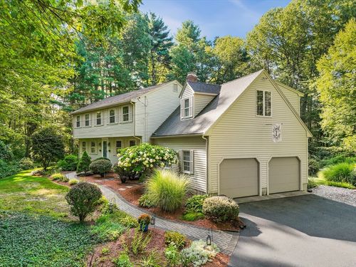 7 Carl Rd, Walpole, MA, 02081-1105 | Card Image