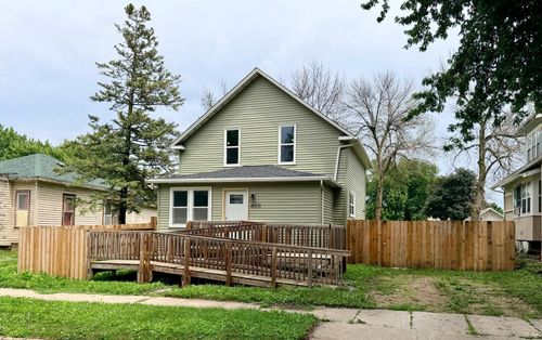 600 Strait Ave, Worthington, MN, 56187-2033 | Card Image