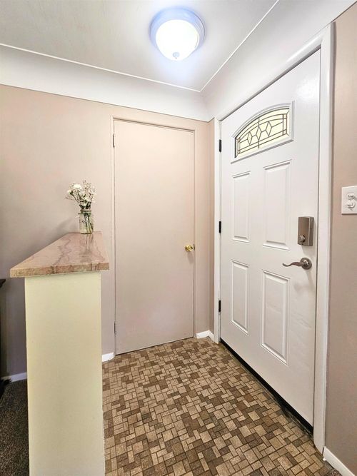 5365 Flushing Rd, Flushing, MI, 48433-2576 | Card Image