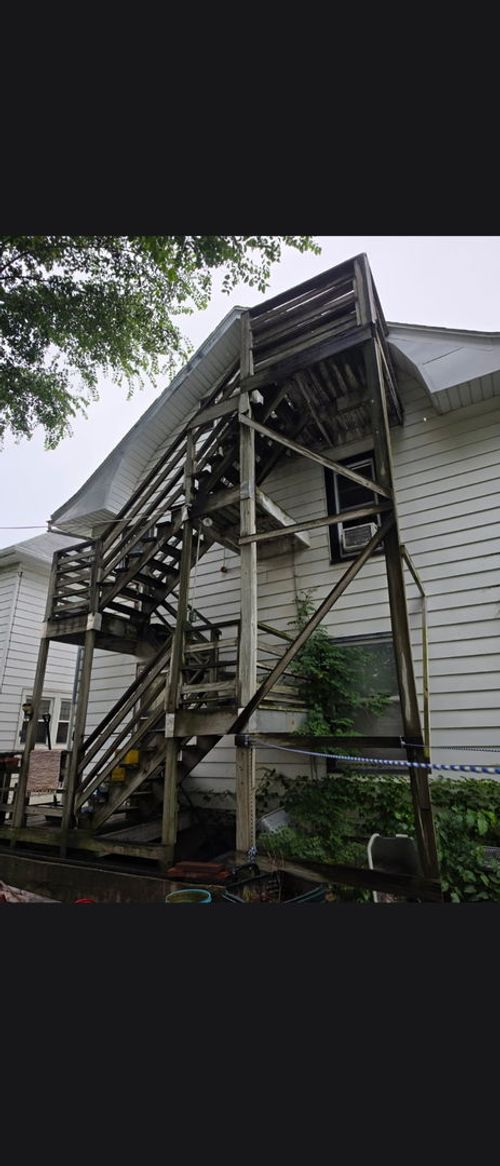 1027 Ridge Ave, Rockford, IL, 61103-6051 | Card Image