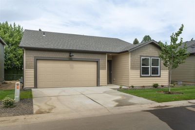 11915 N Greene St, Home with 3 bedrooms, 2 bathrooms and null parking in Mead WA | Image 1