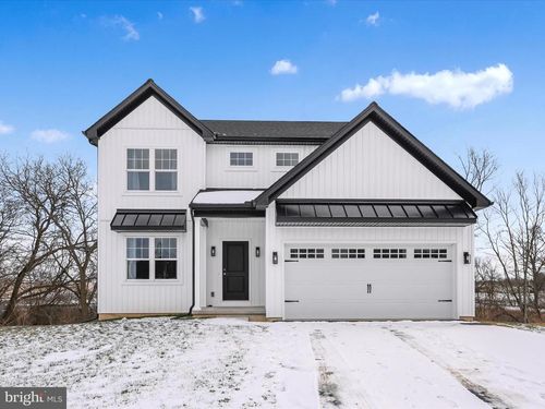 23 American Ave, CARLISLE, PA, 17013-9910 | Card Image