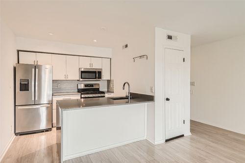 apt-316-620 S 1st St, Austin, TX, 78704-1137 | Card Image