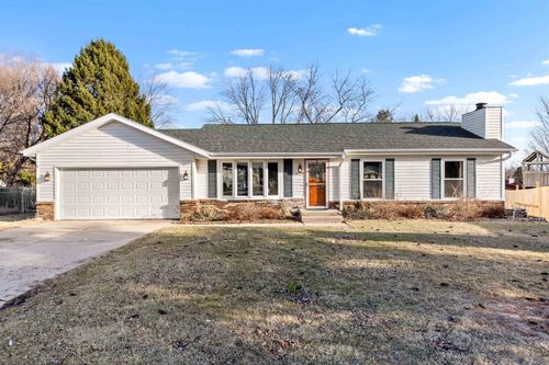 5727 Mayapple Dr, Loves Park, IL, 61111-4319 | Card Image