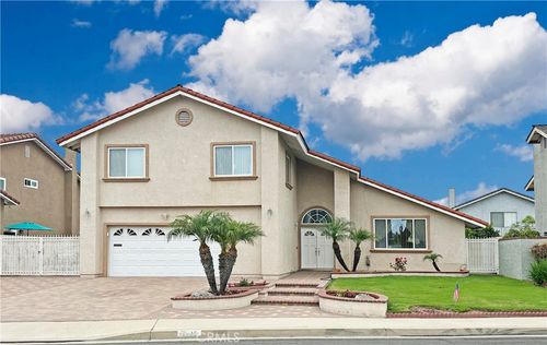 9225 Hays River Cir, Fountain Valley, CA, 92708-4433 | Card Image