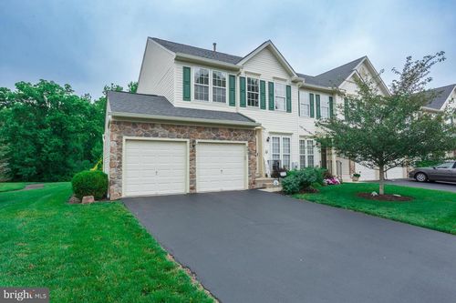 802 Geranium Dr, WARRINGTON, PA, 18976-2484 | Card Image