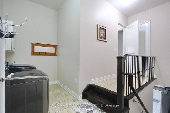 14 Ladbrook Cres, House other with 7 bedrooms, 5 bathrooms and 4 parking in Brampton ON | Image 45
