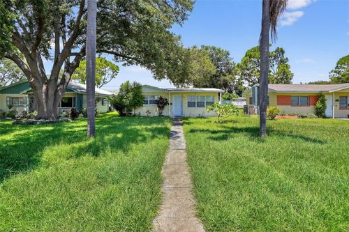 5737 16th Ave N, St Petersburg, FL, 33710-5722 | Card Image