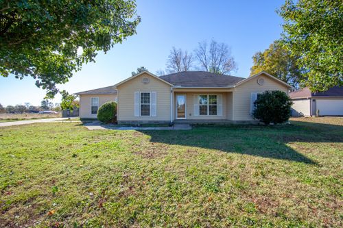 240 Aaron Dr, Alamo, TN, 38001-1450 | Card Image
