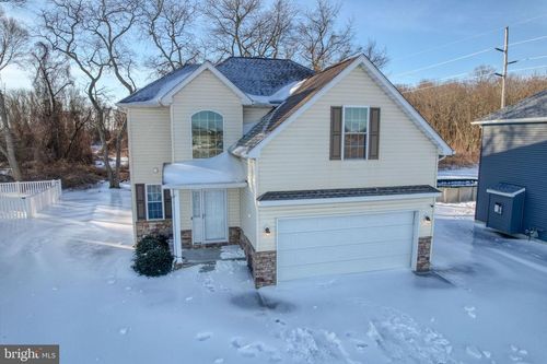 127 Black Cherry Dr, CAMDEN WYOMING, DE, 19934-5208 | Card Image