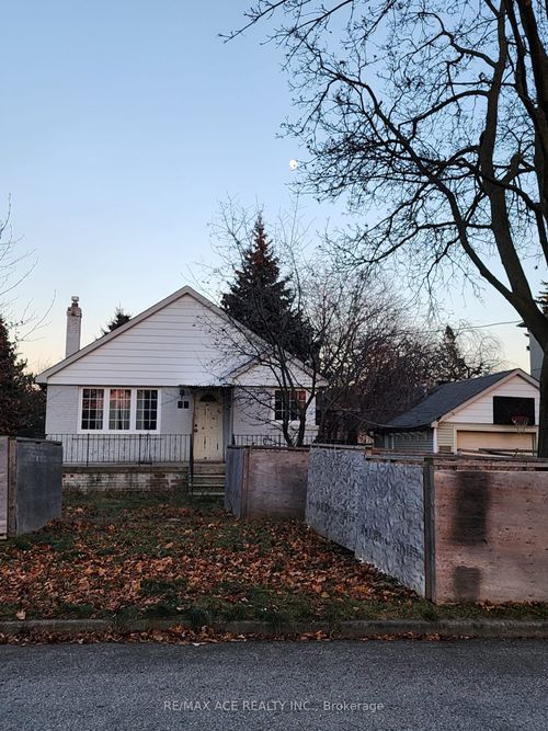 51 Barkdene Hills, Toronto, ON, M1M2N6 | Card Image