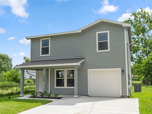 306 N Orange St, Sweeny, TX, 77480 | Card Image