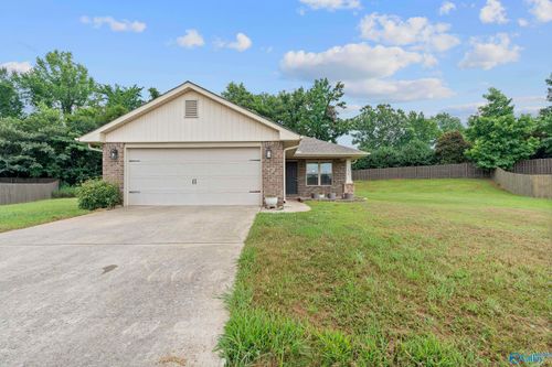 15828 Coach House Ct Nw, Harvest, AL, 35749-7864 | Card Image