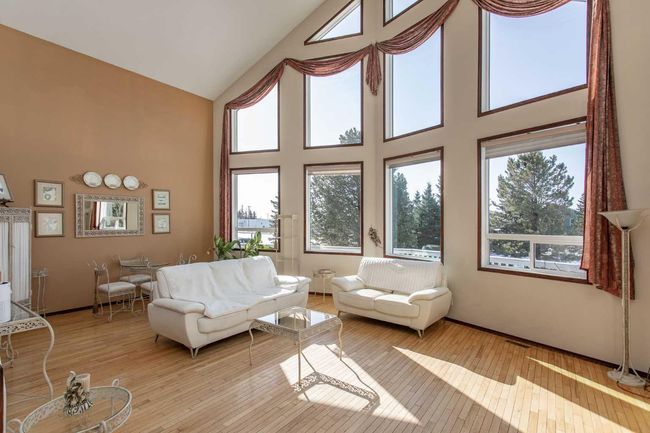 6104 47 Avenue, House other with 5 bedrooms, 3 bathrooms and null parking in Wetaskiwin AB | Image 5
